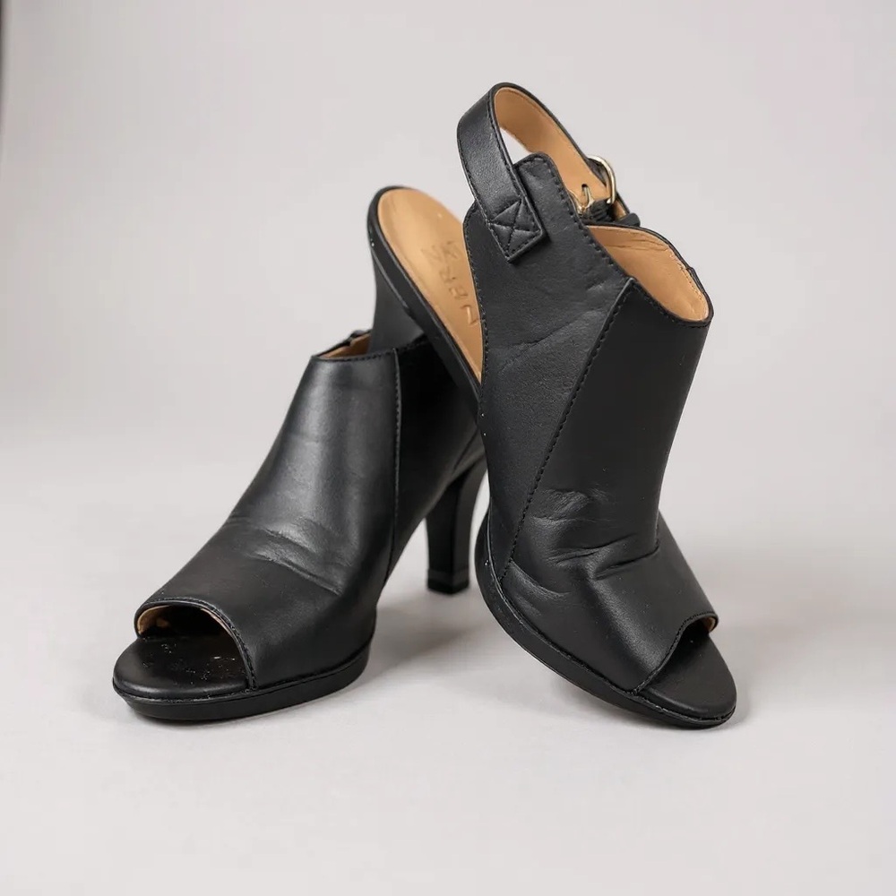 Women’s Naturalizer Black Dress Heels Sandals. Size 7.5